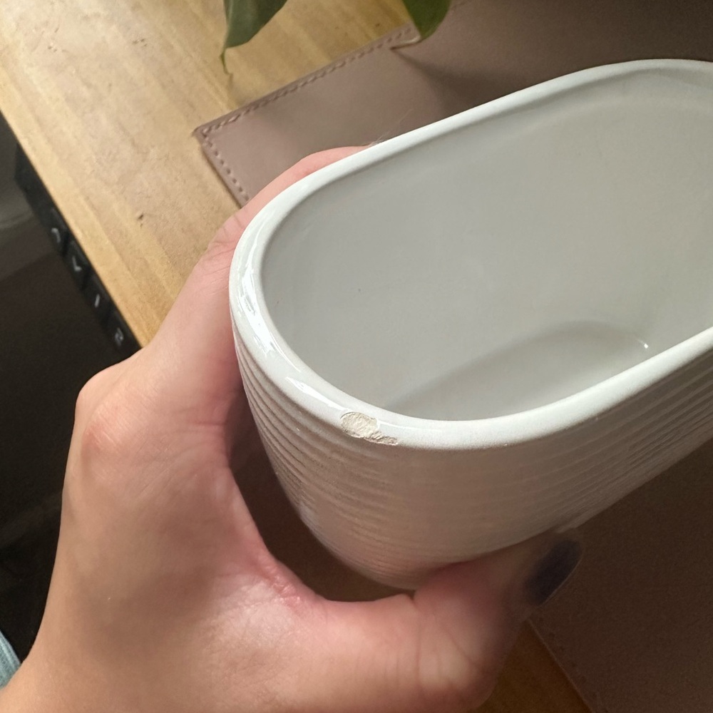 White Ribbed Ceramic Planter - Picture 3 of 3